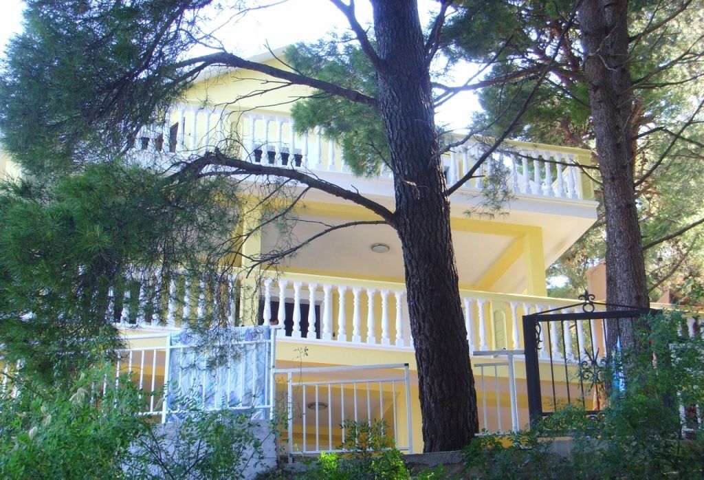 Дом в Баре, Черногория, 255 м2 - фото 1