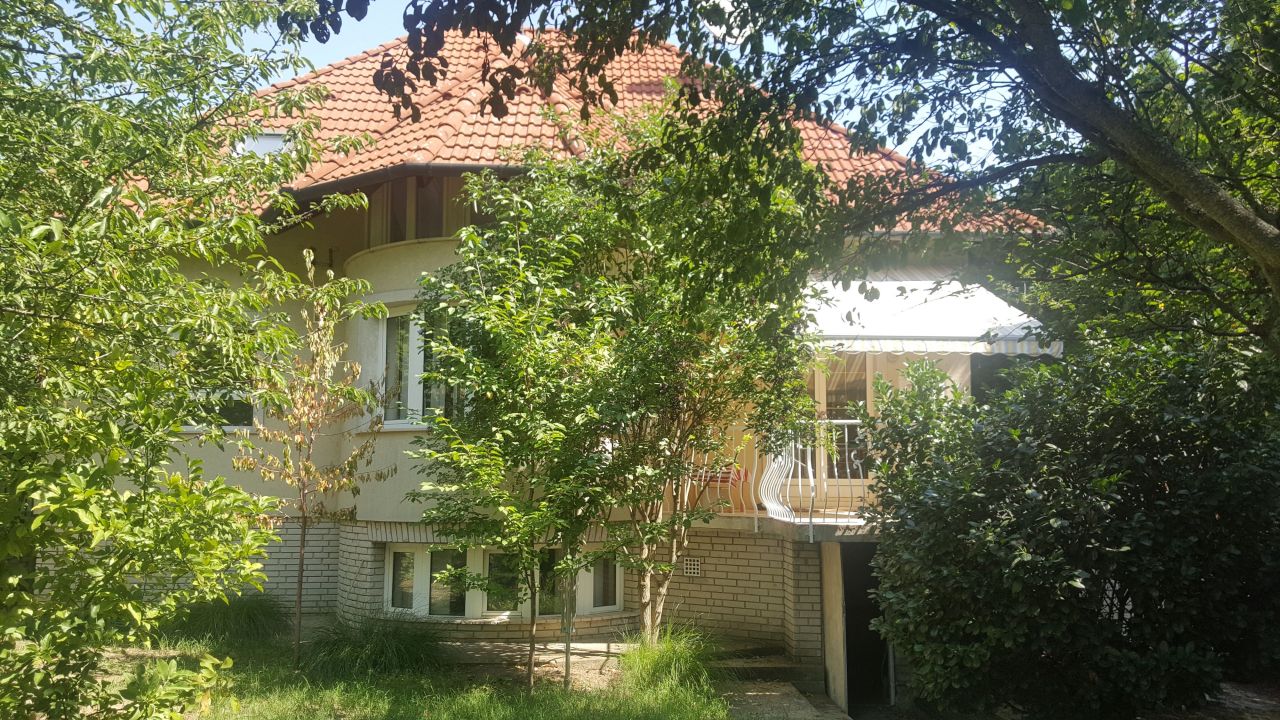 Дом в Тахитотфалу, Венгрия, 285 м2 - фото 1