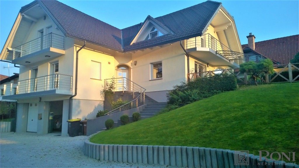 Дом в Камнике, Словения, 344 м2 - фото 1