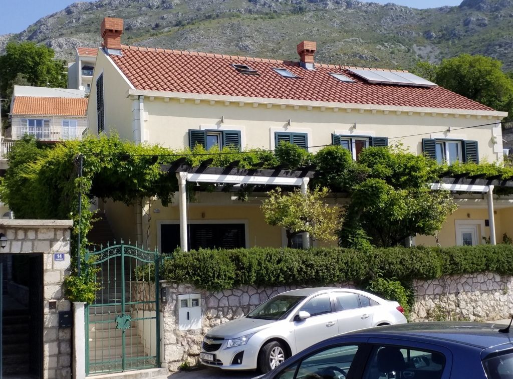 Доходный дом в Южной Далмации, Хорватия, 432 м2 - фото 1