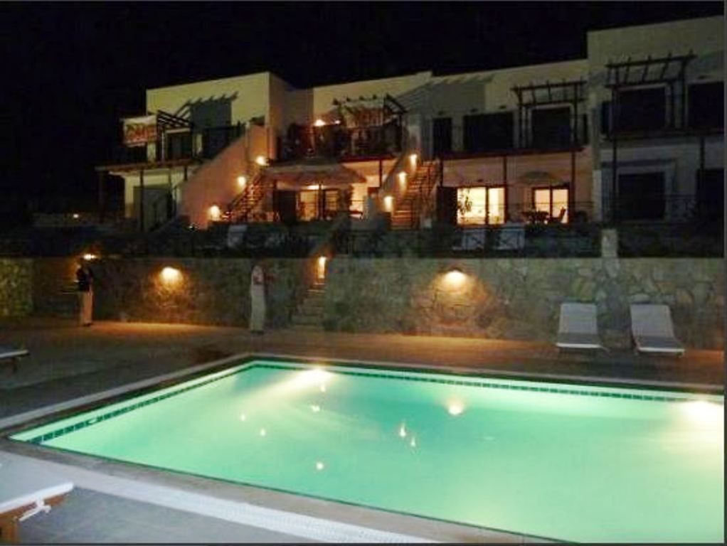 Отель, гостиница в Халкиде, Греция, 1 000 м2 - фото 1