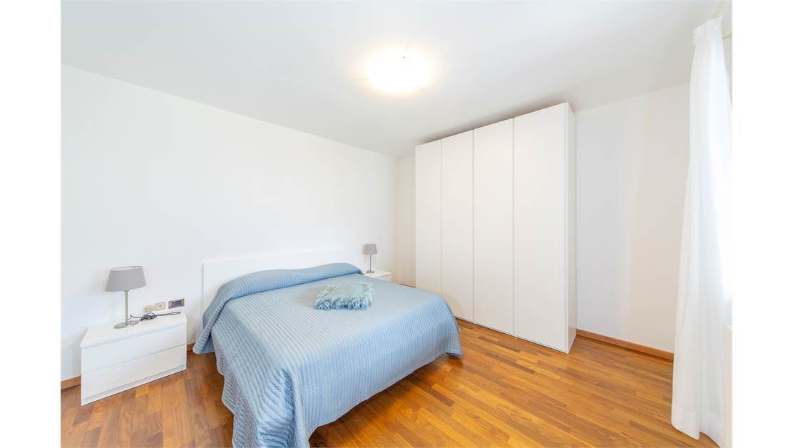 Вилла у озера Комо, Италия, 250 м² - фото 10