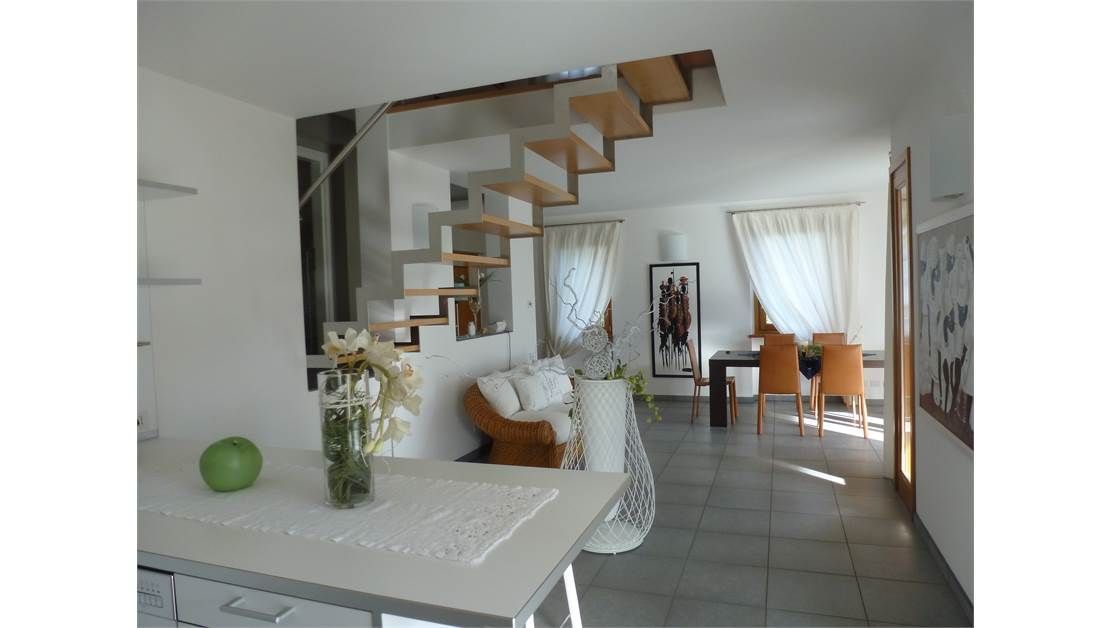 Вилла у озера Комо, Италия, 200 м² - фото 5