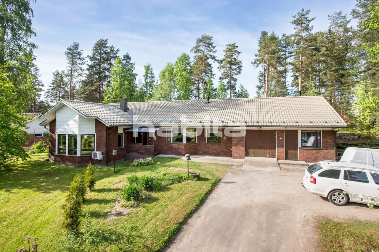 Дом в Ювяскюля, Финляндия, 195 м2 - фото 1