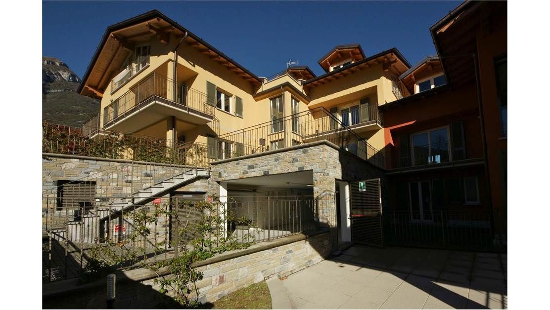 Квартира у озера Комо, Италия, 100 м² - фото 2