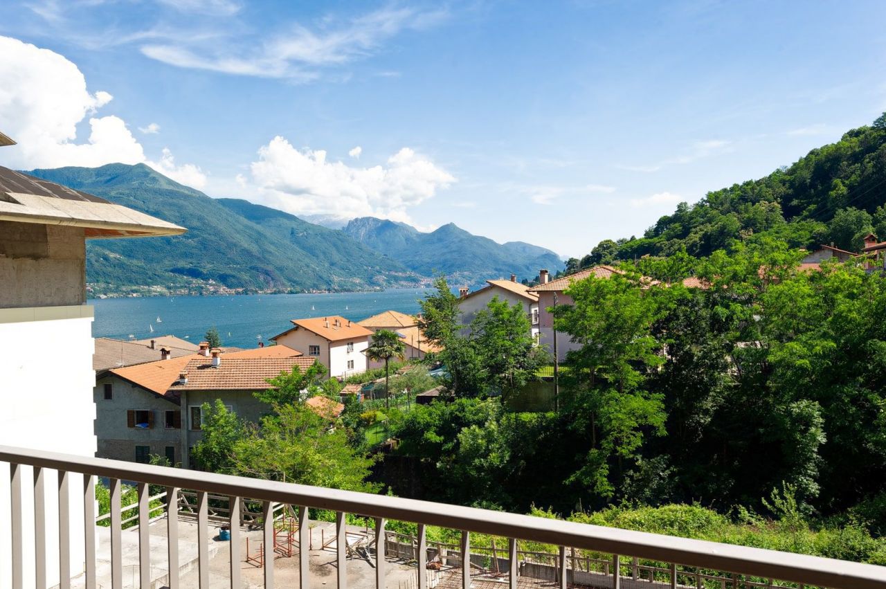 Апартаменты у озера Комо, Италия, 71 м2 - фото 1