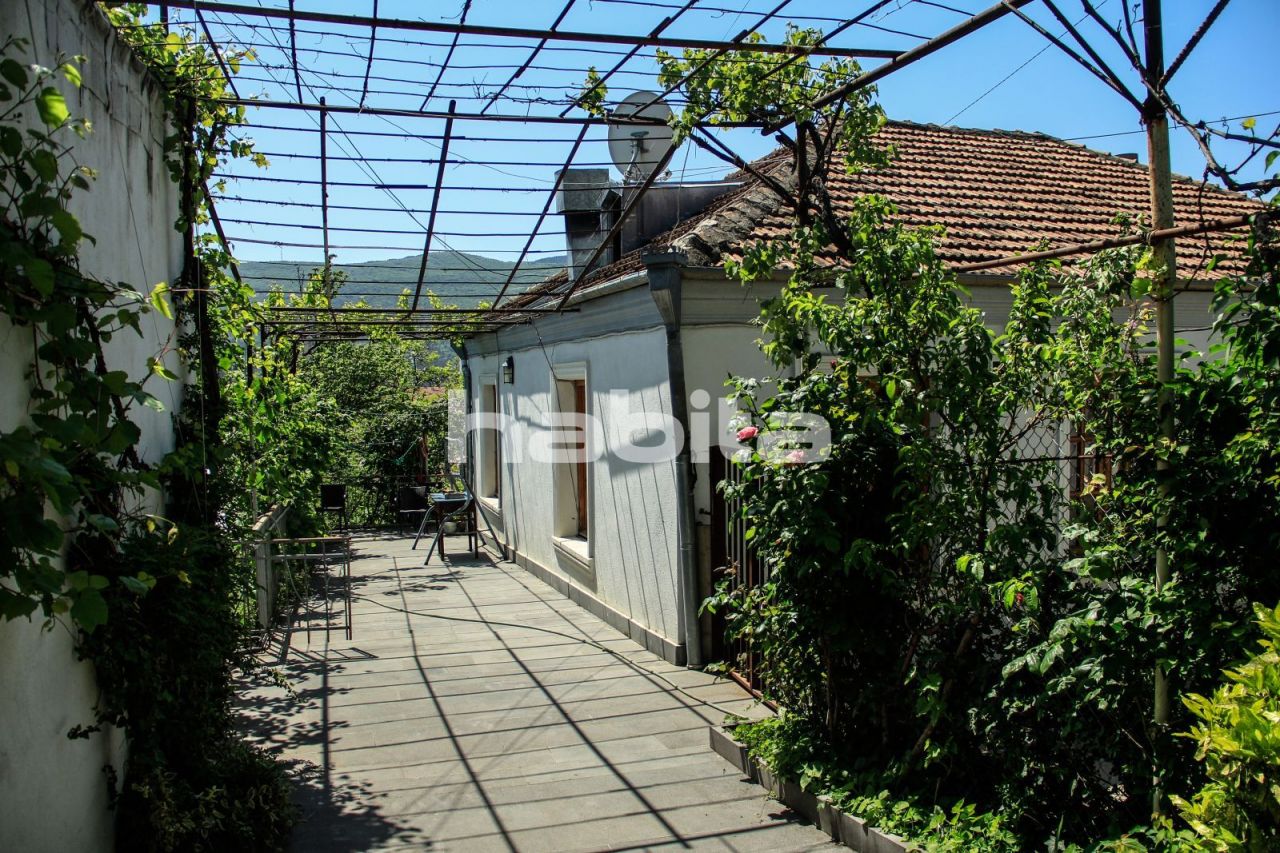 Дом в Тбилиси, Грузия, 588 м2 - фото 1