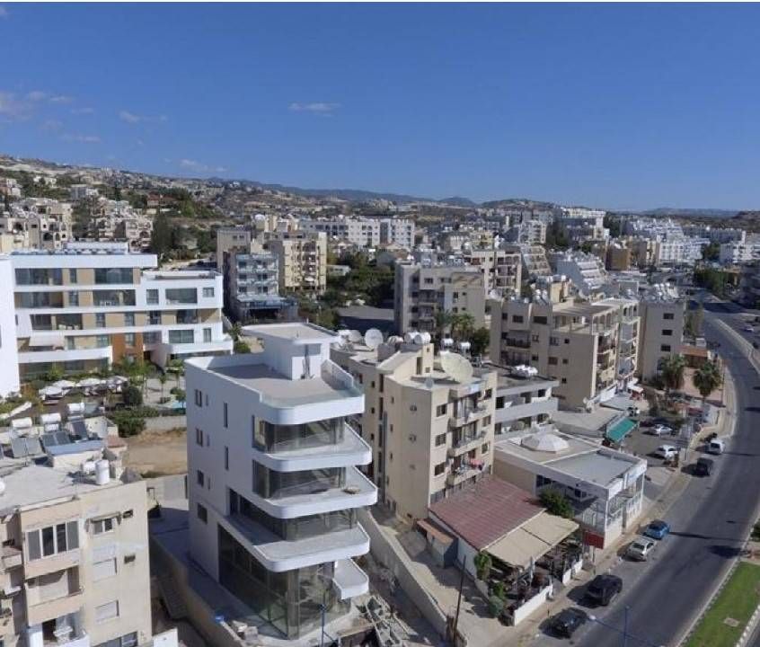 Коммерческая недвижимость в Лимасоле, Кипр, 153 м2 - фото 1