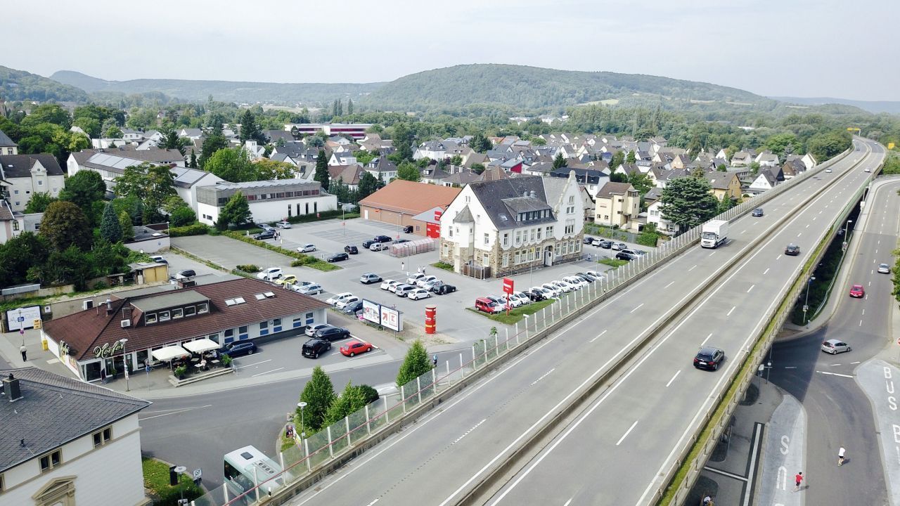 Магазин в Бонне, Германия, 1 800 м² - фото 2