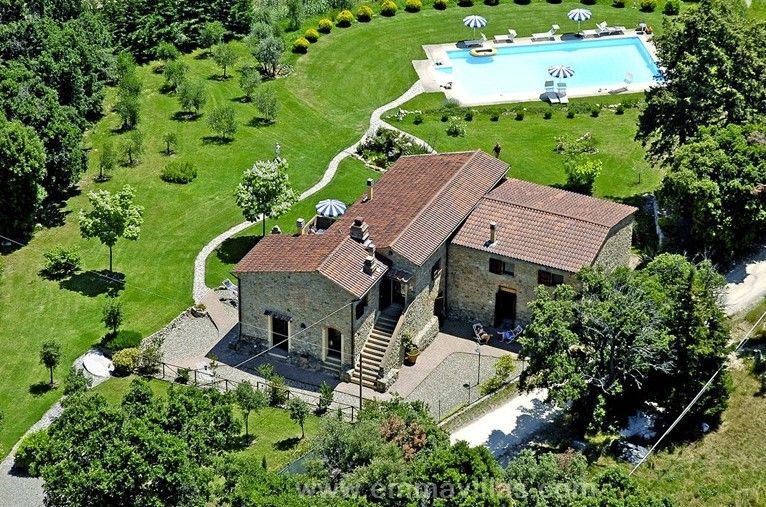 Дом в Лаятико, Италия, 350 м2 - фото 1