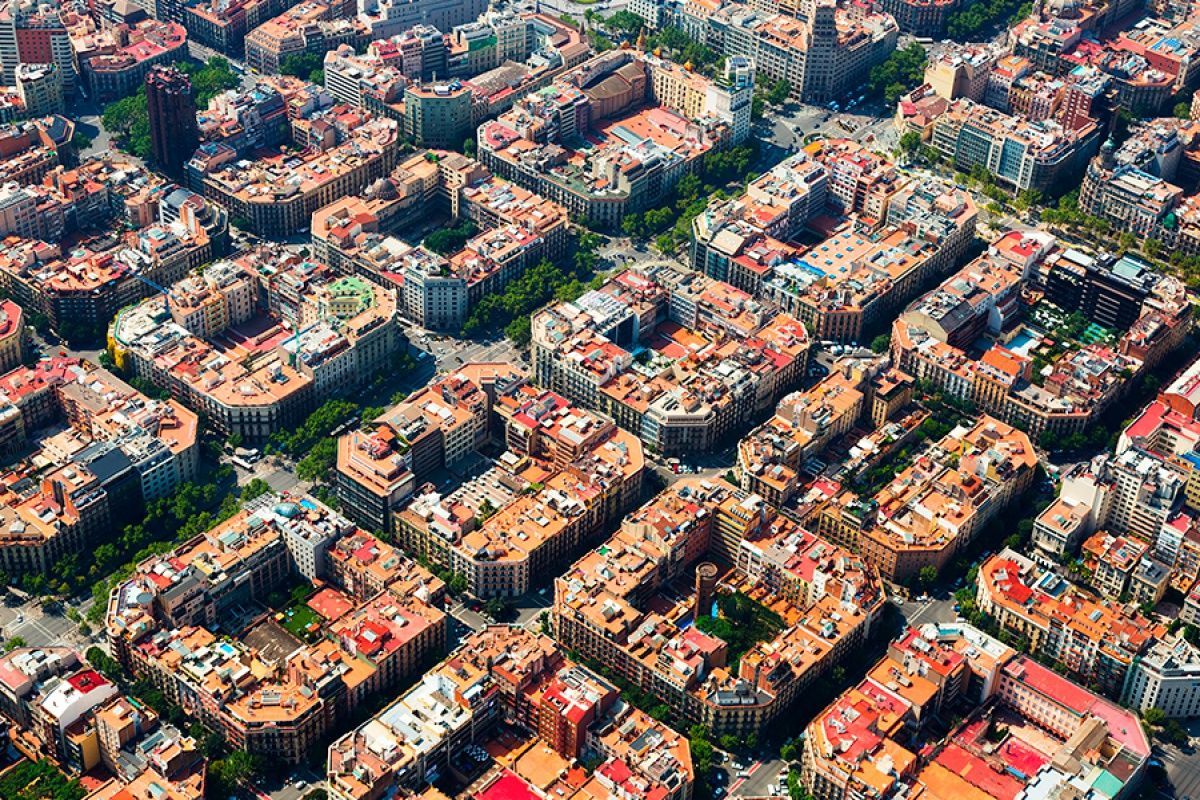 Доходный дом в Барселоне, Испания, 7 669 м2 - фото 1