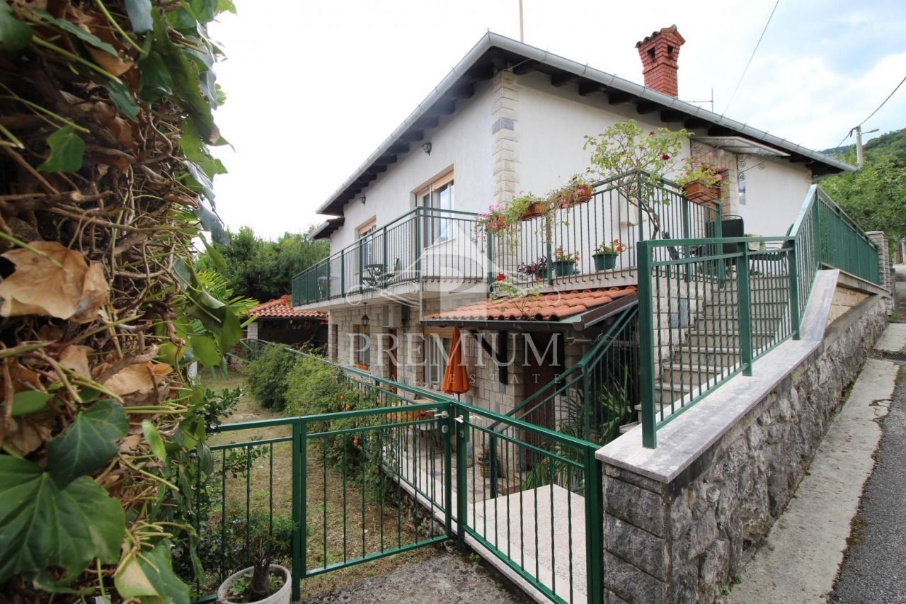 Дом в Ловране, Хорватия, 160 м2 - фото 1