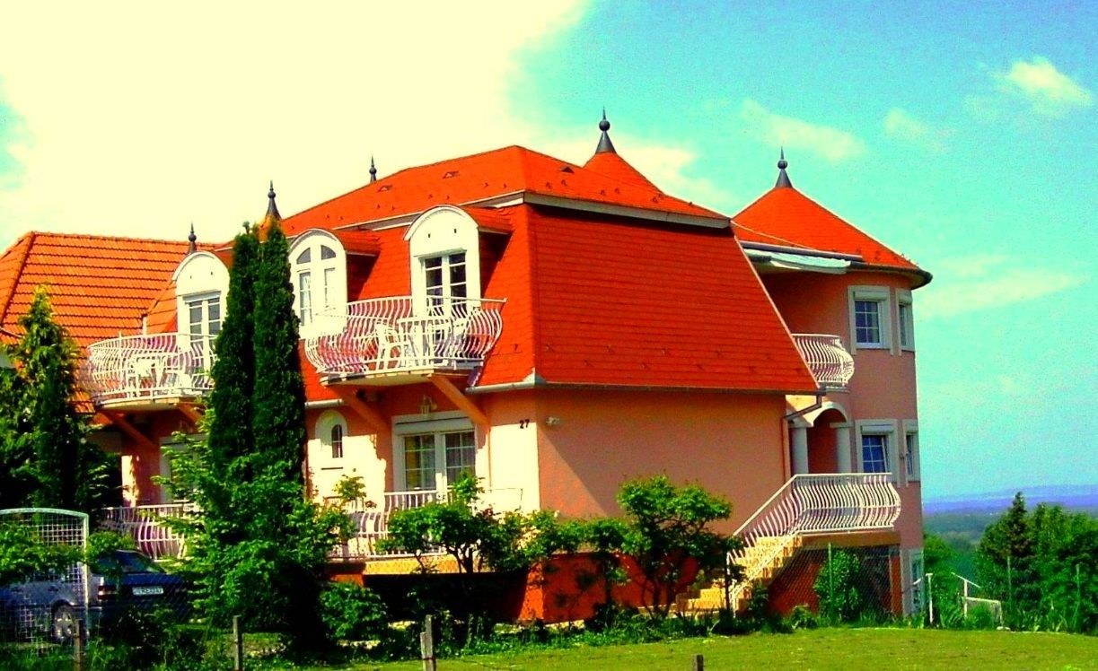 Отель, гостиница в Залакароше, Венгрия, 350 м2 - фото 1