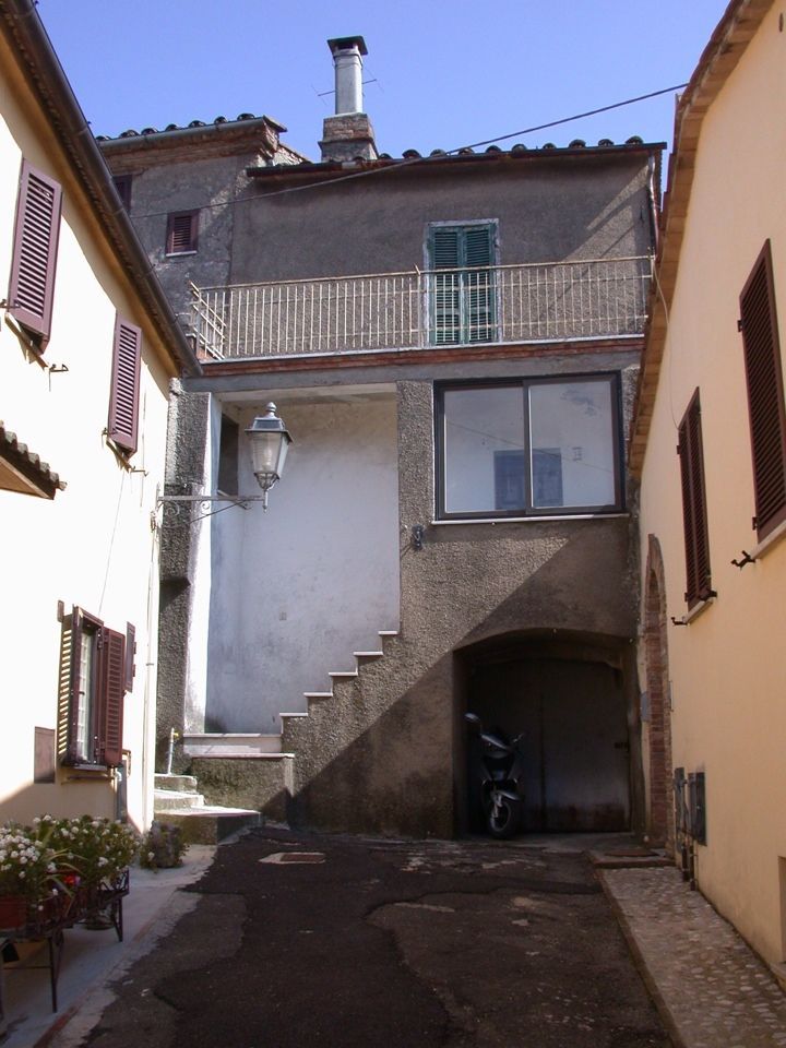 Дом под реконструкцию Умбрия, Италия, 70 м2 - фото 1