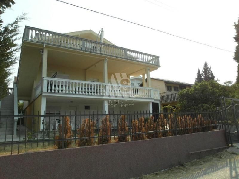 Дом в Утехе, Черногория, 270 м2 - фото 1