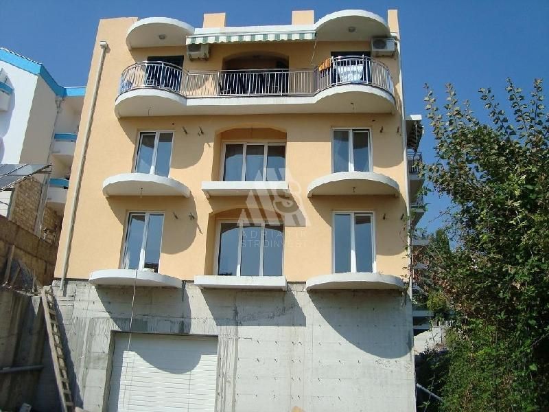 Квартира в Херцег-Нови, Черногория, 40 м2 - фото 1