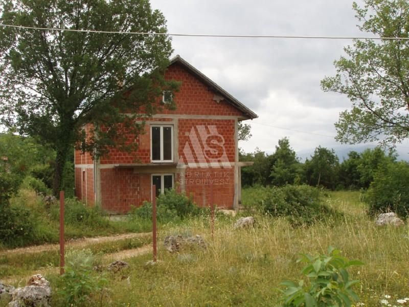 Дом в Тивате, Черногория, 175 м2 - фото 1