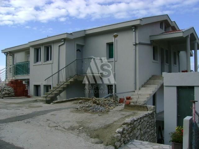 Квартира в Петроваце, Черногория, 87 м2 - фото 1