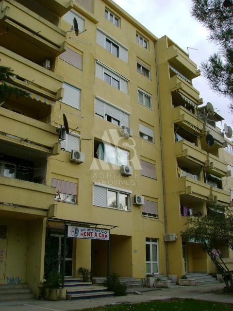 Квартира в Баре, Черногория, 75 м2 - фото 1