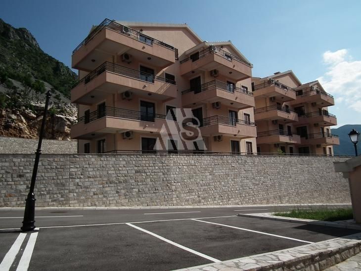 Квартира в Рисане, Черногория, 30 м2 - фото 1