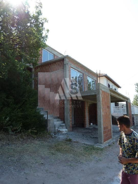 Дом в Баре, Черногория, 254 м2 - фото 1