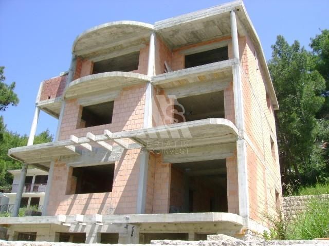 Дом в Баре, Черногория, 370 м2 - фото 1