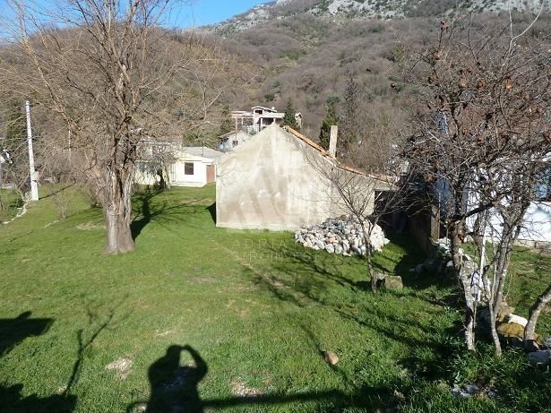 Земля в Чани, Черногория, 1 703 м2 - фото 1