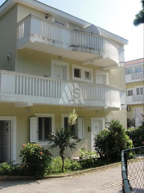 Квартира в Баошичах, Черногория, 95 м2 - фото 1