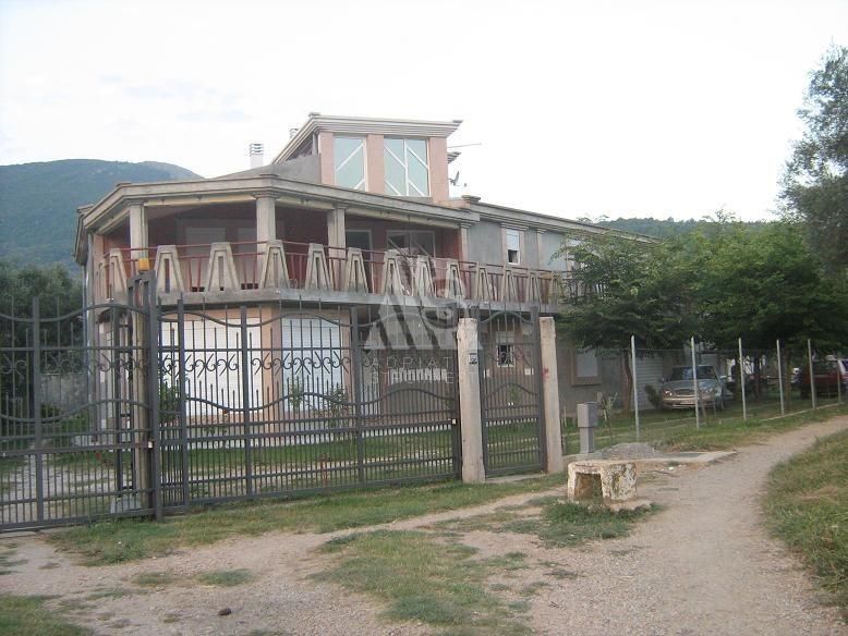 Дом в Баре, Черногория, 600 м2 - фото 1