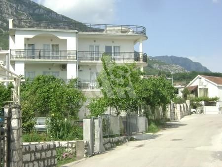 Дом в Баре, Черногория, 900 м2 - фото 1