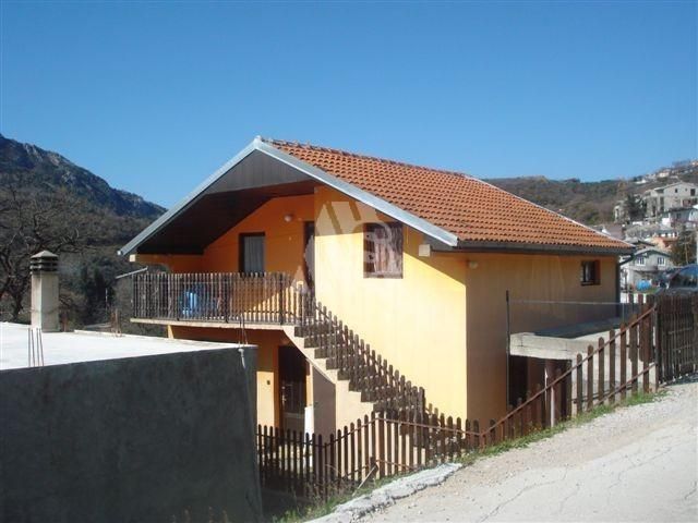 Дом в Сутоморе, Черногория, 115 м2 - фото 1