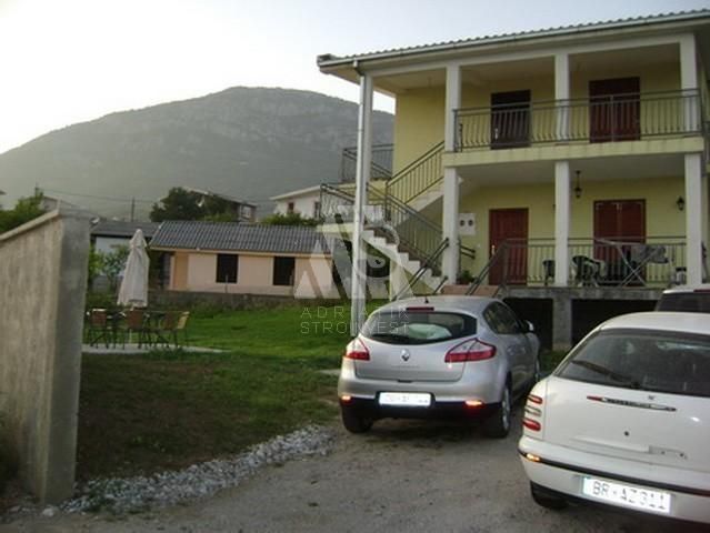 Дом в Баре, Черногория, 240 м2 - фото 1