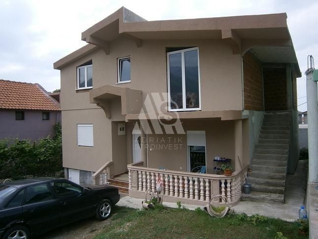 Дом в Баре, Черногория, 240 м2 - фото 1