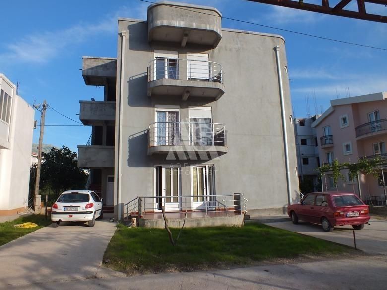 Дом в Баре, Черногория, 420 м2 - фото 1