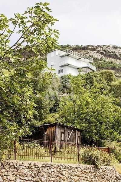 Вилла в Баре, Черногория, 320 м2 - фото 1