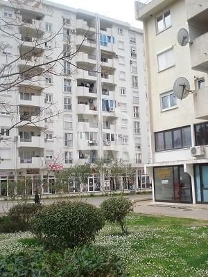 Квартира в Баре, Черногория, 90 м2 - фото 1