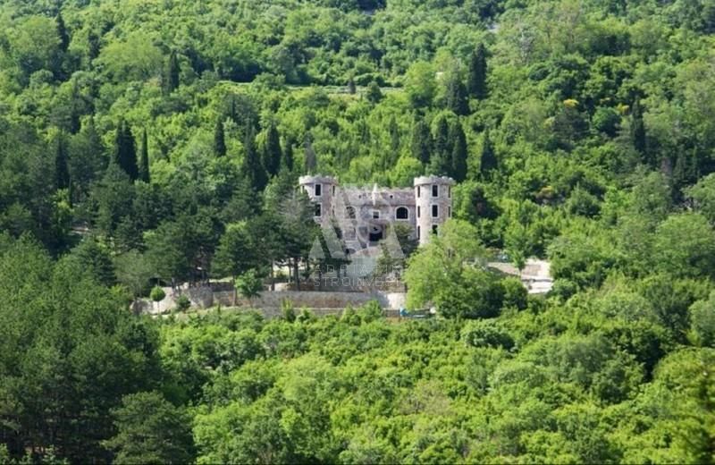 Замок в Баре, Черногория, 1 050 м2 - фото 1