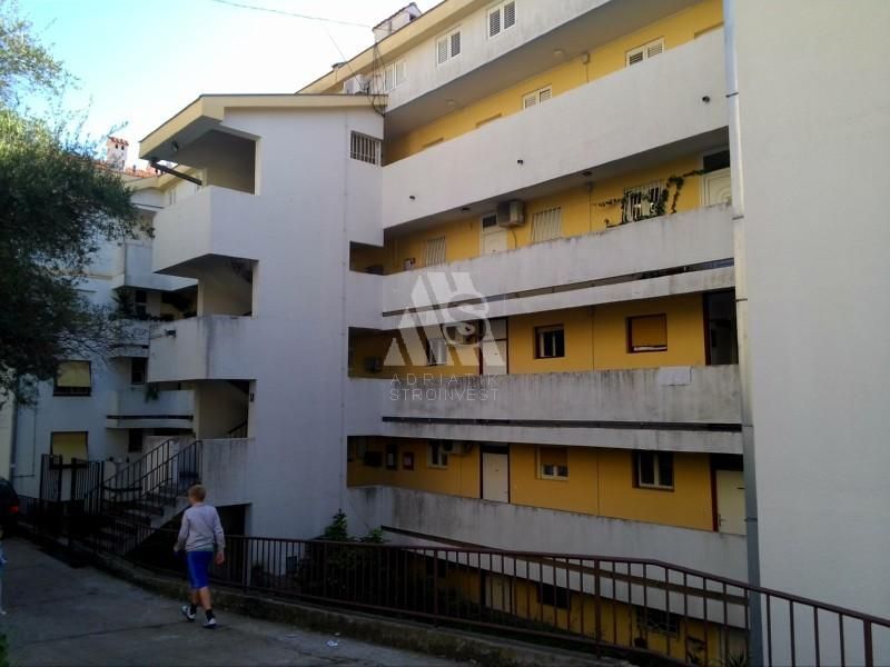 Квартира в Херцег-Нови, Черногория, 67 м2 - фото 1