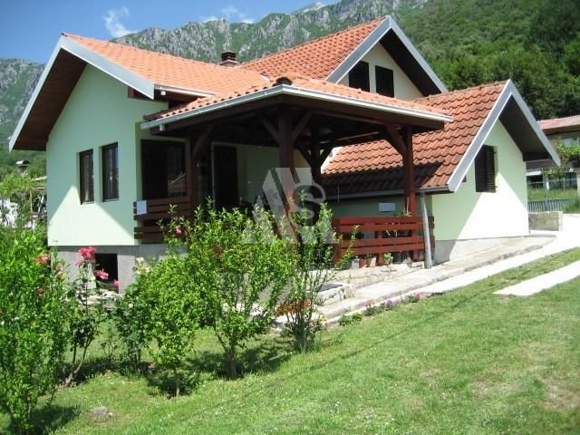 Дом в Зеленике, Черногория, 110 м2 - фото 1