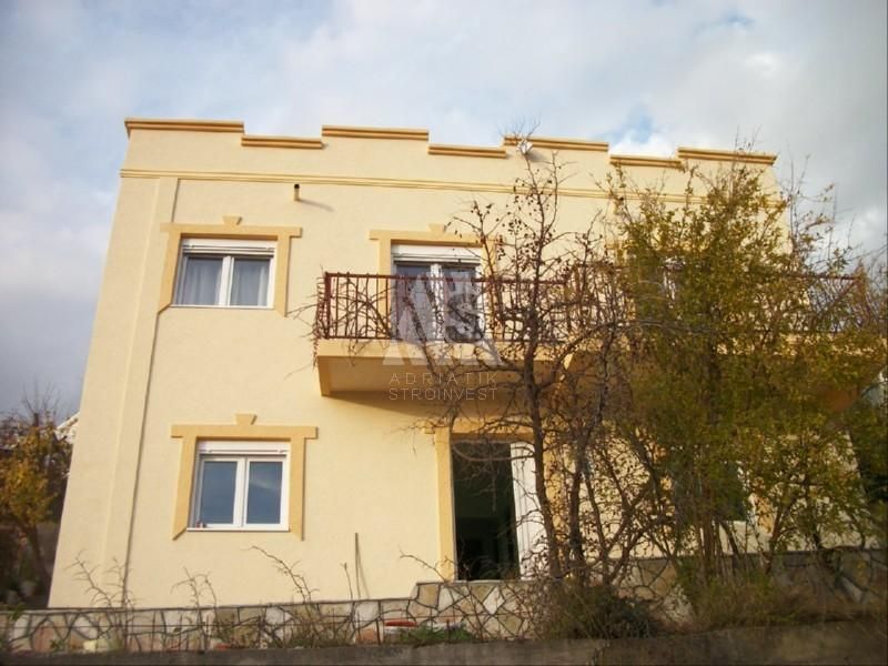 Дом в Баре, Черногория, 224 м2 - фото 1