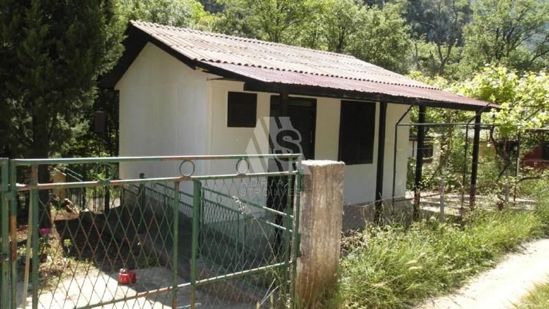 Дом в Сутоморе, Черногория, 30 м2 - фото 1