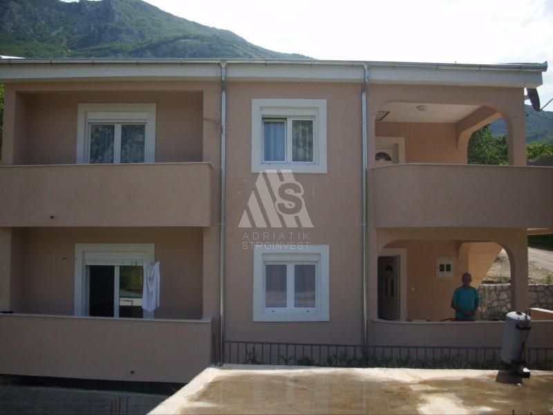 Дом в Сутоморе, Черногория, 214 м2 - фото 1