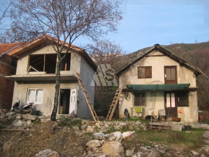 Дом в Херцег-Нови, Черногория, 80 м2 - фото 1