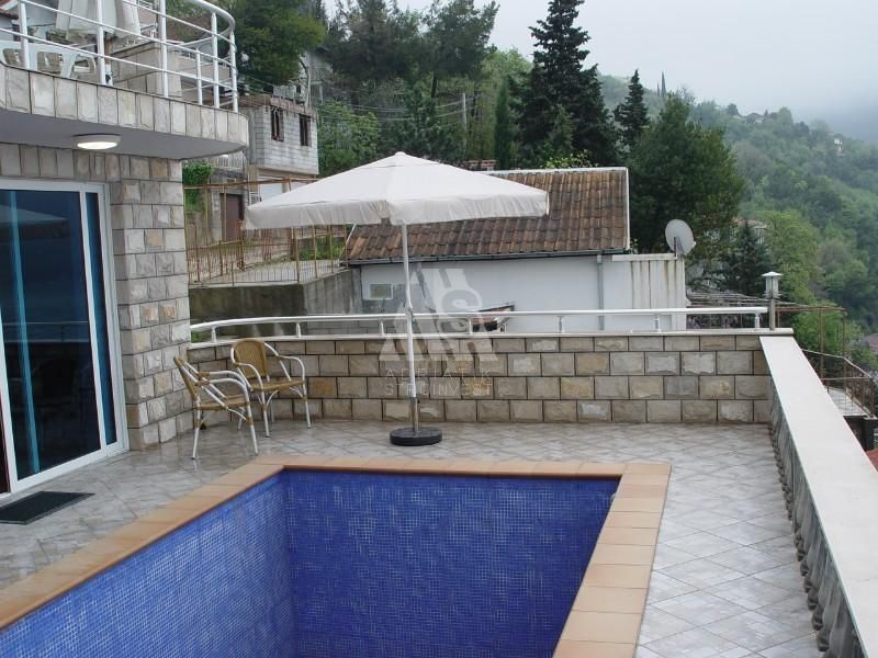 Дом на Круче, Черногория, 200 м2 - фото 1