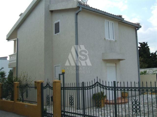 Дом в Добра Воде, Черногория, 130 м² - фото 2