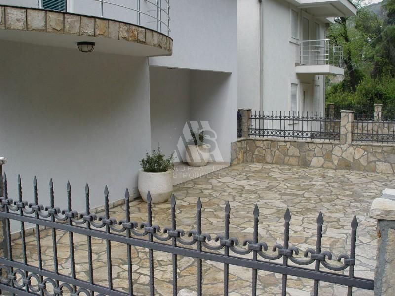 Дом в Круче, Черногория, 200 м² - фото 7