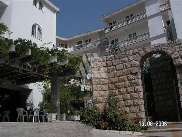 Отель, гостиница в Сутоморе, Черногория, 2 000 м2 - фото 1
