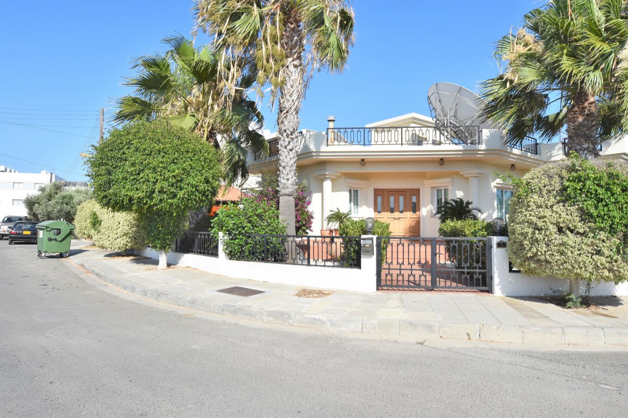 Дом в Ларнаке, Кипр, 230 м2 - фото 1