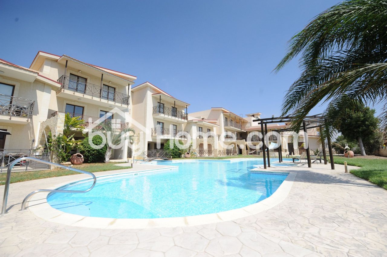 Апартаменты в Ларнаке, Кипр, 50 м2 - фото 1
