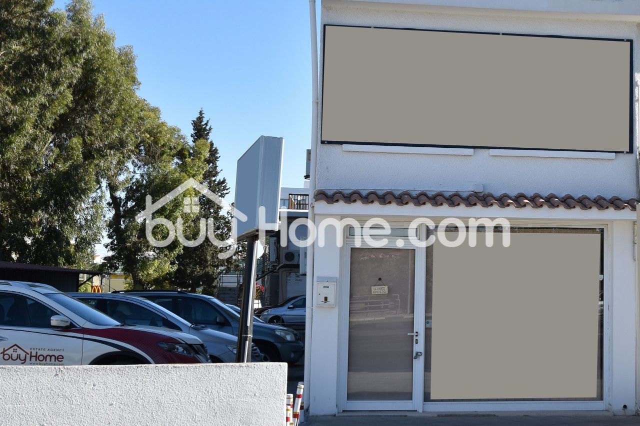 Коммерческая недвижимость в Ларнаке, Кипр, 60 м2 - фото 1